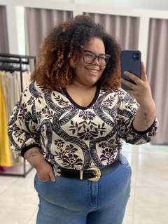 Imagem do BLUSA GOLA V