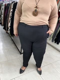 CALÇA EM PONTO ROMA PLUS SIZE - loja online