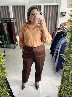 CALÇA ALFAIATARIA COM CINTO PLUS SIZE na internet