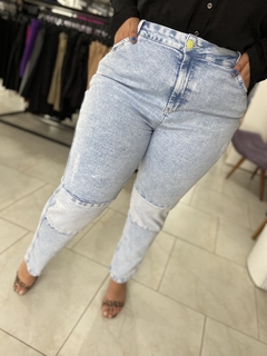 CALÇA RETA BICOLOR PLUS SIZE - Maria Flor Moda Plus Size