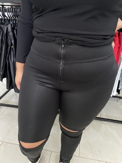 LEGGING CIRRE COM RECORTE JOELHO - comprar online