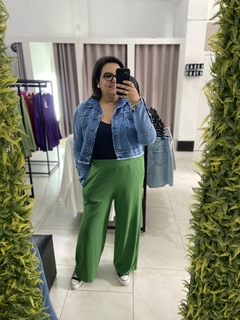JAQUETA CROPPED PLUS SIZE - Maria Flor Moda Plus Size