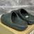 Yeezy Slides Dark Onyx en internet