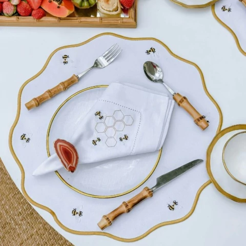 Kit de Guardanapos em linho misto com barra em ponto ajour coleção Honey