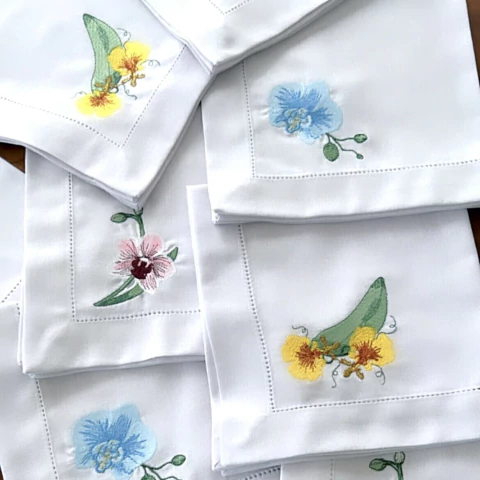 Kit de Guardanapos em linho misto com barra em ponto ajour coleção Orquídeas