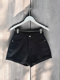 Short Astrid Negro