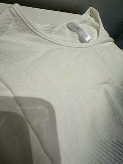 REMERA LIOR LONG BLANCO OUTLET en internet