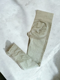 CALZA FIT LARGA BEIGE OUTLET - comprar online