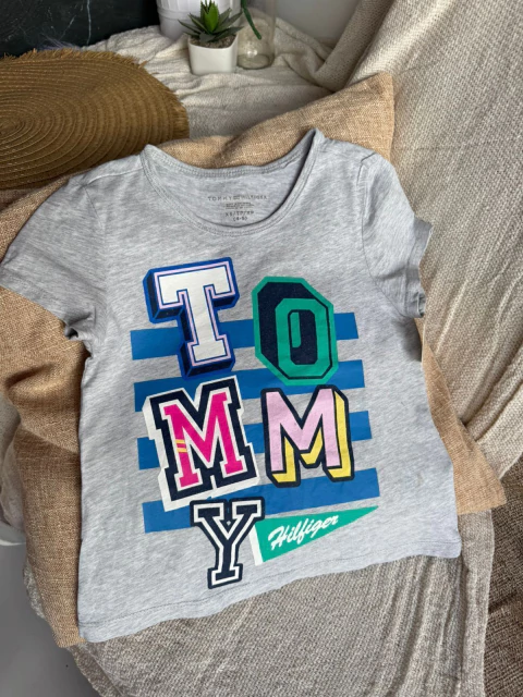 Camiseta Tommy Hilfiger 4-5 anos