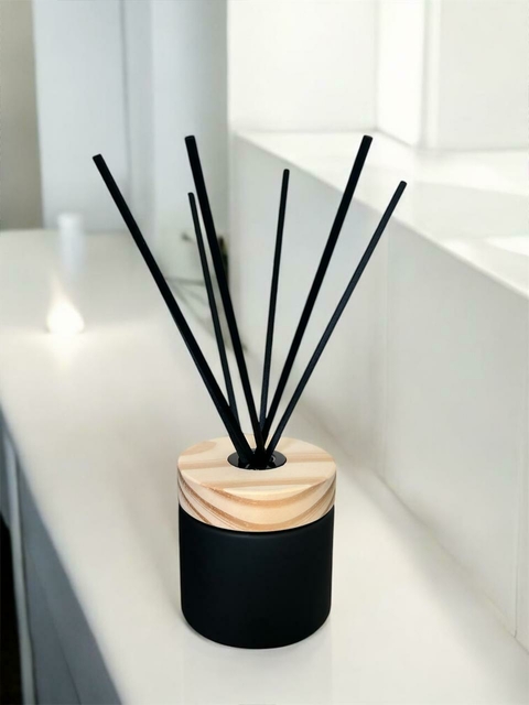 Difusor de Aromas picolo preto fosco madeira com essência