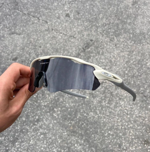 Radar piet lentes black