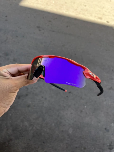 Radar ev RED/ lente roxa