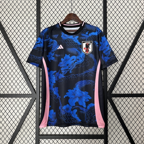 Camisa seleção do Japão Dragão 2024 Torcedor Adidas Masculina - Azul com detalhes Rosa