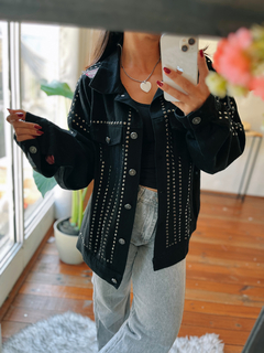 Chaqueta Sofi tachas en internet