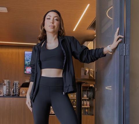 Bomber Cecília - Preta - comprar online