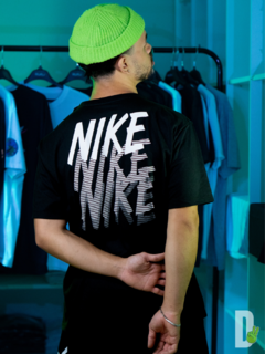 CAMISETA NK REPEAT - comprar online