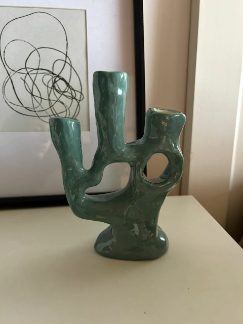 Candelabro tridente de cerámica artesanal - comprar online