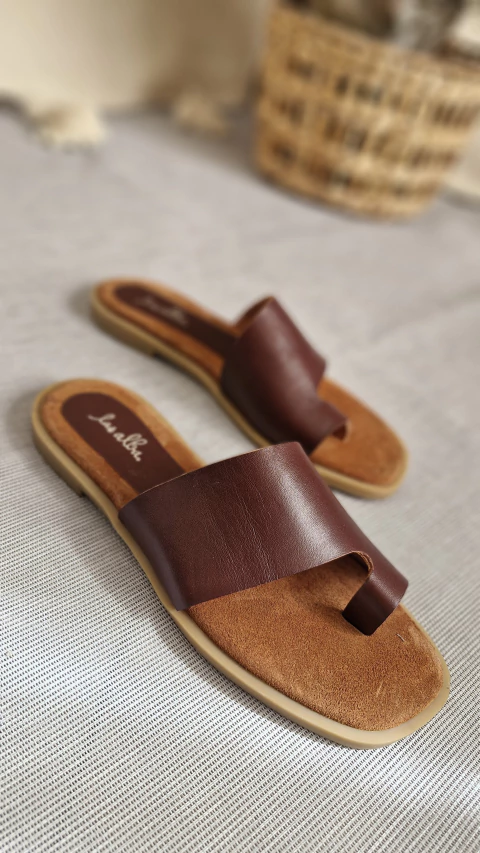 H516: Negro, Choco - comprar online