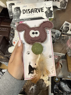 JUGUETE CON CATNIP ANIMALITO CON PLUMAS en internet