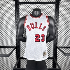 Regata Chicago Bulls Retrô 16/17 M&N na internet