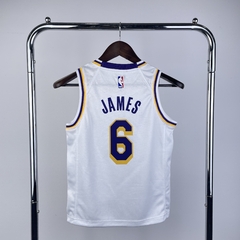 Regata INFANTIL Los Angeles Lakers Branca na internet