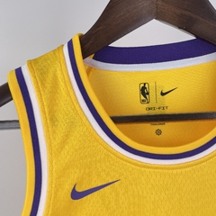 Regata INFANTIL Los Angeles Lakers Amarela na internet