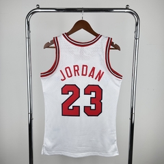 Regata Chicago Bulls Retrô 16/17 M&N - comprar online
