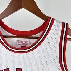 Imagem do Regata Chicago Bulls Retrô 16/17 M&N