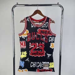 Regata Retrô Chicago Bulls Preta 97/98 M&N na internet