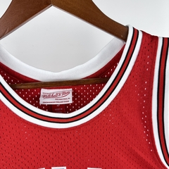 Regata Chicago Bulls Retrô 16/17 M&N na internet