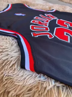 Kit 5 Regatas Bulls Vermelha Lakers Amarela Lakers Preta Bulls Preta e Usa Azul - comprar online