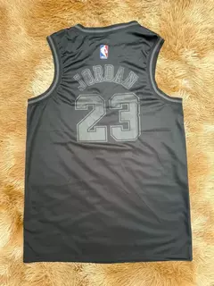 Imagem do Kit 2 Regatas Lakers Toda Preta + Bulls Toda Preta