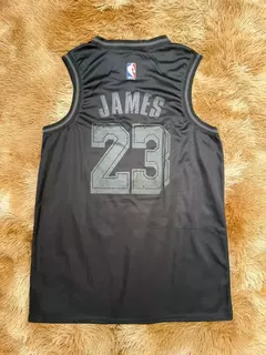 Kit 2 Regatas Lakers Toda Preta + Brooklyn Branca - Seja Dunk