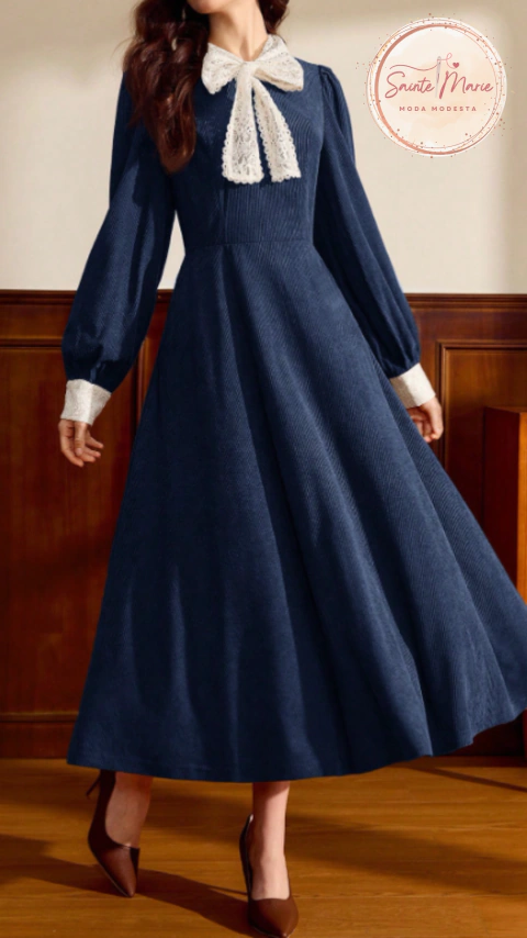 Vestido "Nobre Legado" — em Veludo com Detalhes em Renda - Sainte Marie Moda Modesta