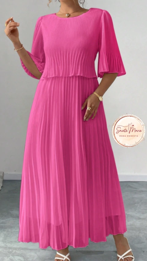 Vestido Plissado de Chiffon Plus Size – Elegância com Modéstia