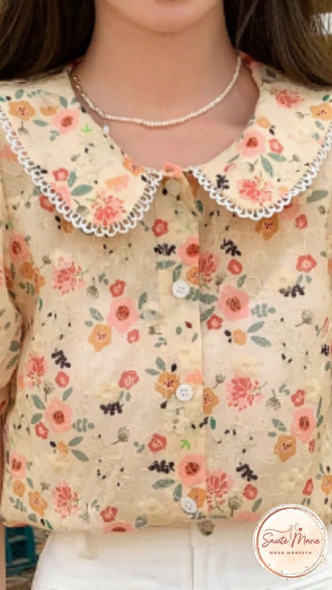 Blusa com Gola Floral - comprar online