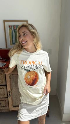 Camiseta tropical summer 2026