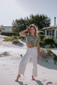 CROPPED VERDE ESTONADO MOA - comprar online