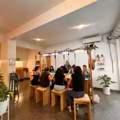 Taller regular presencial de joyería. en internet