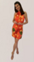 Macaquinho Estampado Gola Alta Coral Flores - comprar online