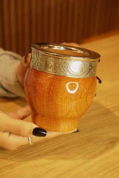 Imperial Algarrobo laqueado - comprar online