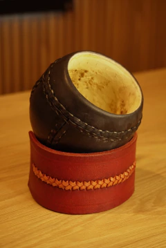 Torpedo virola cuero con posamate en internet