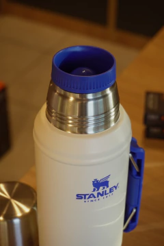 Stanley Classic 950ml colección oasis en internet