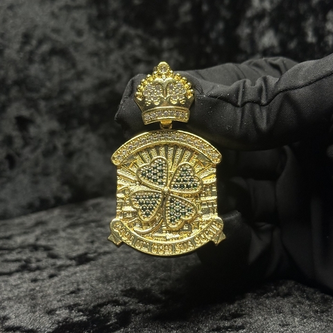 PINGENTE TREVO CADA UM COM SUA SORTE CRAVEJADO - M (até 8mm)