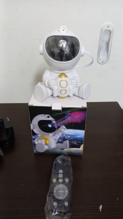 Proyector Astronauta sentado - comprar online