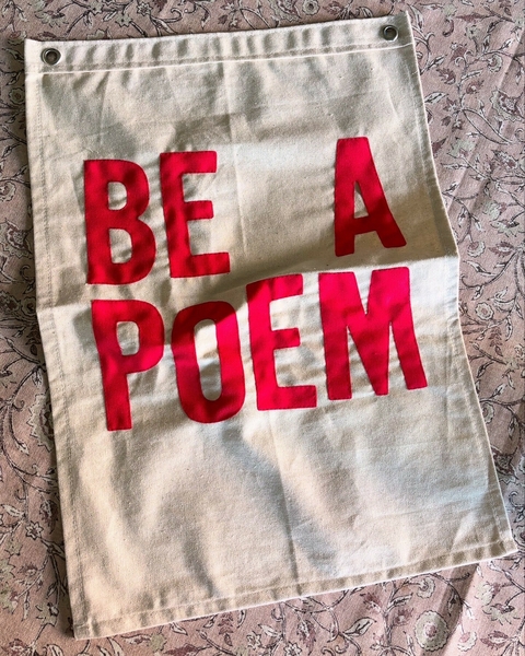 Bandera Be a Poem - comprar en línea