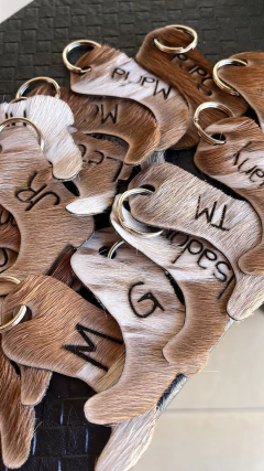 PINGENTE COURO LEGITIMO PERSONALIZADO - comprar online