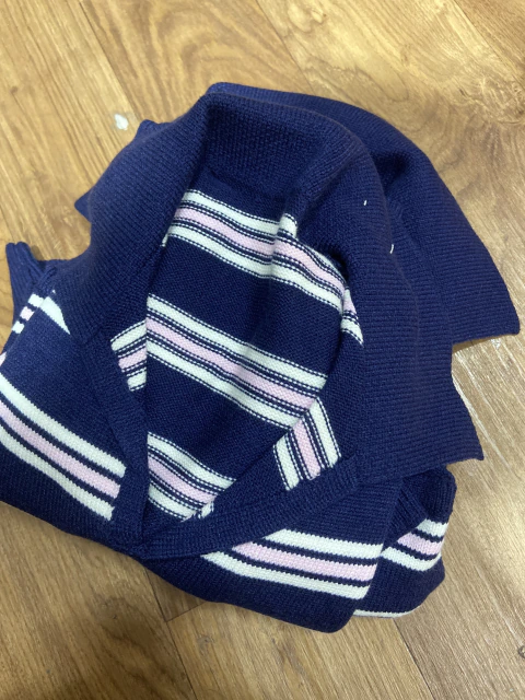 Conjunto de tricô listrado feminino