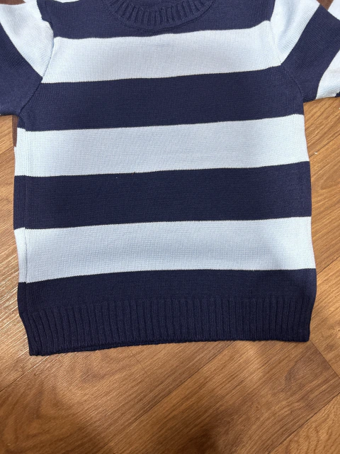 Blusa Listrada Manga Curta gola careca na internet