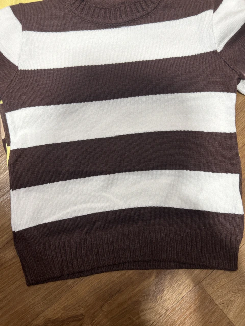 Blusa Listrada Manga Curta gola careca - loja online